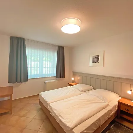 شقة 01 & 10 Am Selliner See